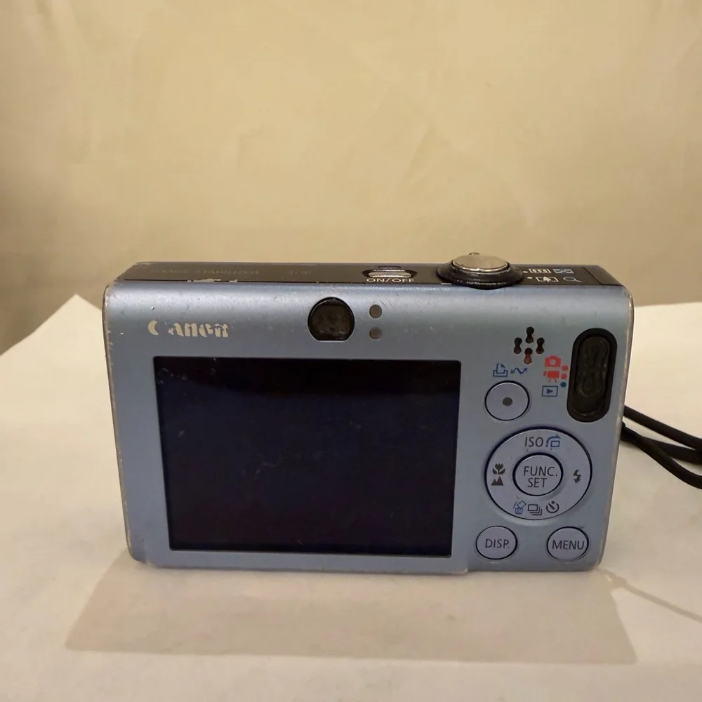 Canon PowerShot SD1100 IS Digital Camera - Blue